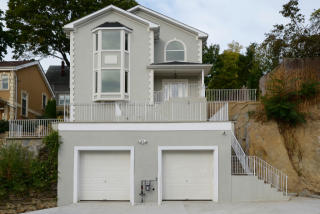 209 Rockne Rd, Yonkers, NY 10701-5443