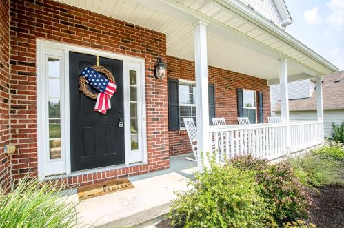 1210 Glenwood Ct, Amelia, OH 45102-2636