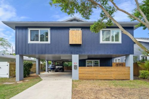 1835 Montana Ave, Saint Petersburg, FL 33703-3341