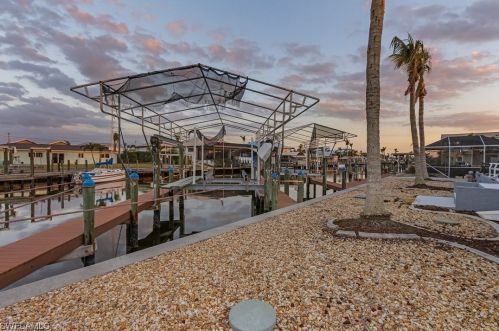 2852 York Rd, Saint James City FL  33956-2295 exterior