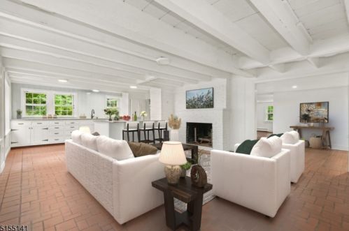 2041 Raritan Rd, Scotch Plains NJ  07076-4711 exterior