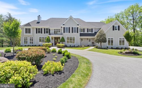1014 Sugartown Rd, Berwyn, PA 19312-1800