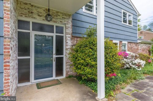 456 Riverside Dr, Princeton NJ  08540-5421 exterior