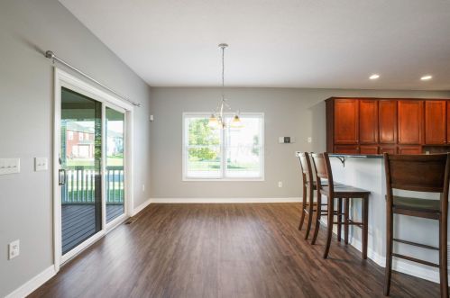 716 Ballater Dr, Delaware OH  43015-7184 exterior