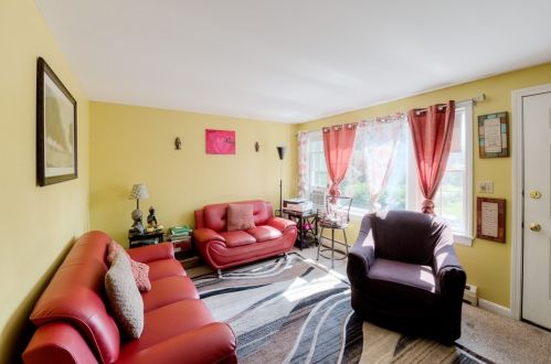 14 Linwood Rd, Natick MA 01760-3707 exterior