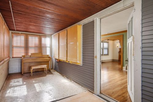 969 3rd St, Saint Paul, MN 55112-7336