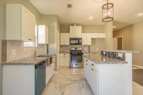 228 Utah St, Morgans Point TX  77571-5555 exterior