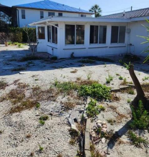 331 Washington Ct, Fort Myers Beach FL  33931-3735 exterior