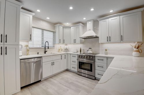 7527 Glendevon Ln, Delray Beach, FL 33446-2804