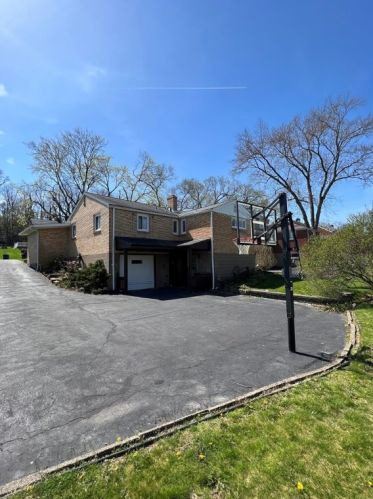 8040 Remington Dr, Pittsburgh PA  15237-6235 exterior