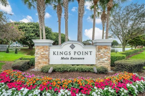 329 Seville, Delray Beach FL  33446-2155 exterior