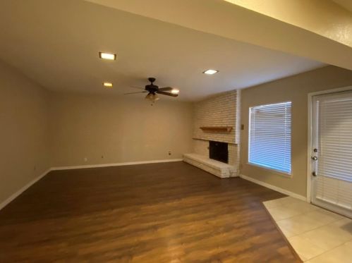 1001 Mossvine Dr, Plano TX  75023-4924 exterior