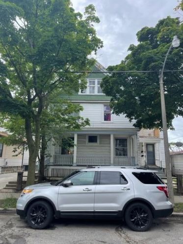 3109 Lapham St, Milwaukee, WI 53215-1909