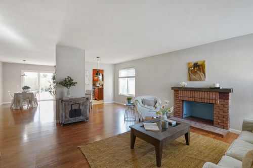 2428 Spring Oak Way, San Diego, CA 92139-3906