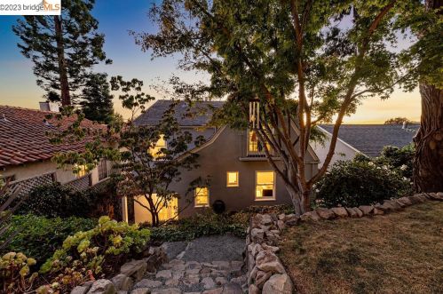 1906 Hoover Ave, Oakland CA  94602-1922 exterior