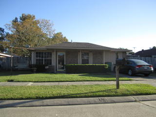 2977 Mount Blanc Dr, Marrero, LA 70072-5555
