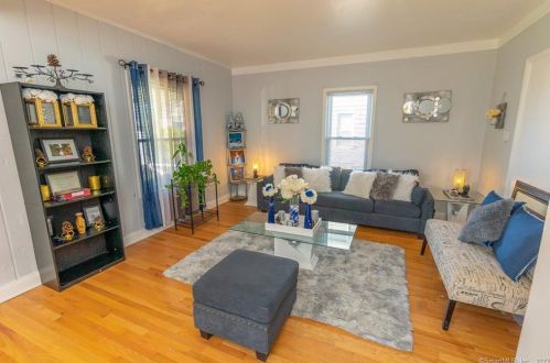 60 Marion St, Bridgeport CT  06606-4675 exterior