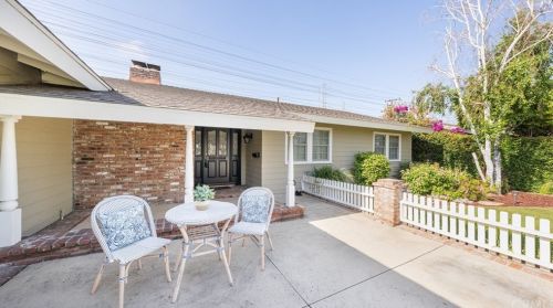 1126 Chestnut Ave, Orange, CA 92867-3833