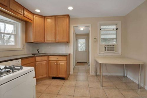 46 Olive St, Lake Grove NY  11755-3108 exterior