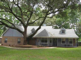 1810 Kings Way Dr, Cantonment, FL 32533-8568