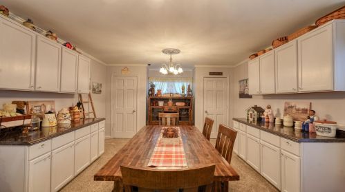 10272 Frd Rd, Cambridge OH  43725-9521 exterior