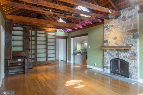 23 Dunminning Rd, Newtown Square PA  19073-1801 exterior