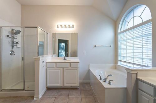 3609 Sutters Way, Lewisville TX  75022-2941 exterior
