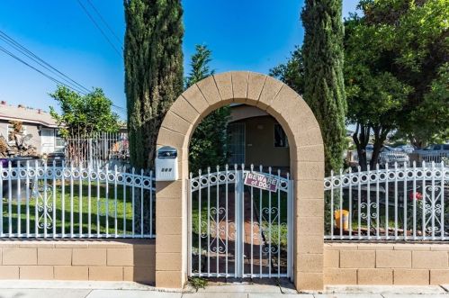 299 Marker St, Long Beach, CA 90805-1219