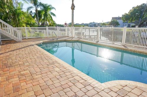 6215 Bayside Dr, New Port Richey FL  34652-2039 exterior