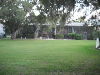 323 Bobby Jones Rd, Sarasota FL  34232-1650 exterior