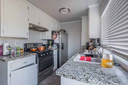 17730 Regency Cir, Bellflower CA  90706-7005 exterior