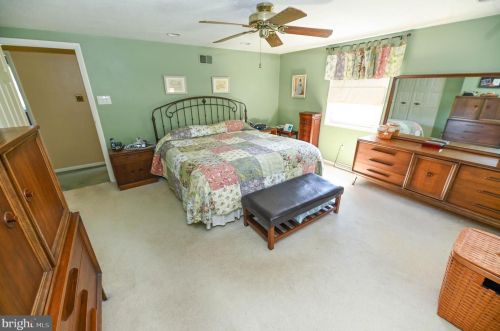 17 Briarwood Rd, Shrewsbury PA  17361-1801 exterior