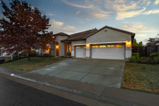 6317 Galaxy Ln, Rocklin, CA 95677-4535