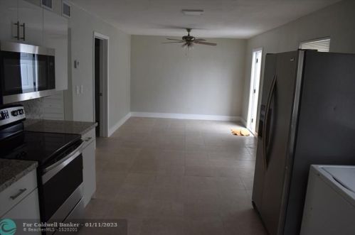 154 Bacom Point Rd, Pahokee FL  33476-2150 exterior