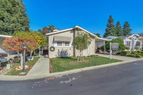 26 Chestnut Ct, Morgan Hill, CA 95037-6101