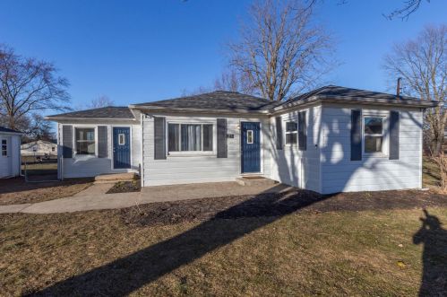 2370 Charlemagne St, Darbydale, OH 43123-1402