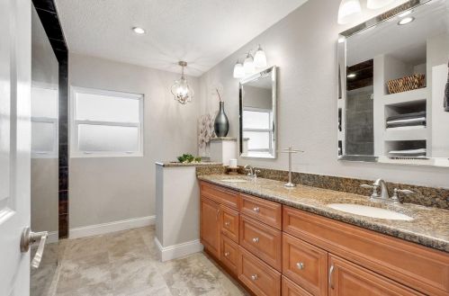 1135 Wisper Run Ct, Lutz FL  33558-5185 exterior