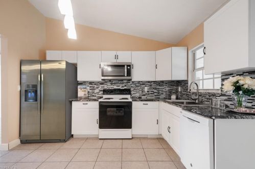 271 Everglades Blvd, Naples FL  34117-3728 exterior