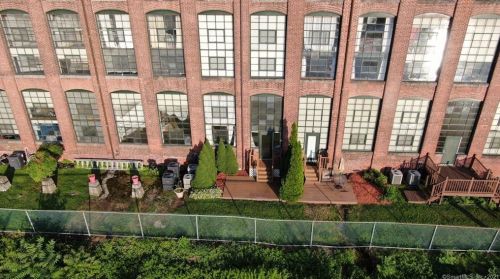 68 Thermos Ave, Norwich CT  06360-6943 exterior