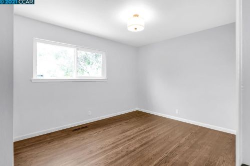 2630 Emma Dr, Pinole CA  94564-1321 exterior