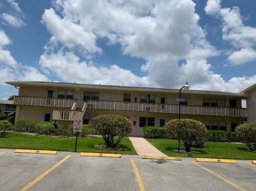 142 Norwich F, West Palm Beach, FL 33417-7948