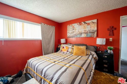 1216 56th St, Long Beach, CA 90805-4873