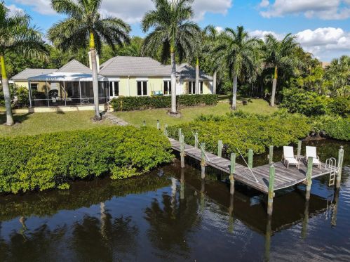 18444 Heritage Dr, Jupiter FL  33469-1446 exterior