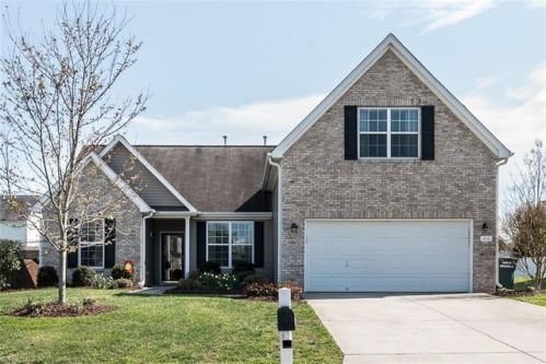 40 Ashley Ridge Dr, Burlington, NC 27215-7709