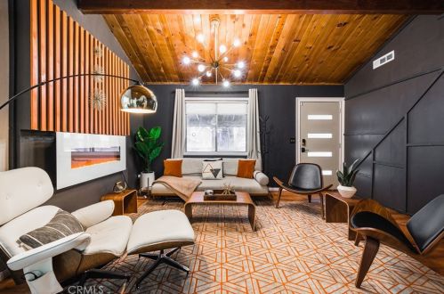 328 Sherwood Blvd, Big Bear City CA  92314 exterior