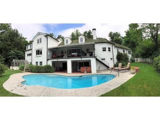 4450 Willow Hills Ln, Cincinnati, OH 45243-4232