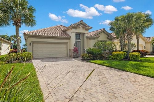 9407 Quarry Dr, Naples FL  34120-5223 exterior