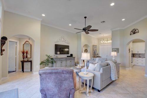 7956 Via Grande, Boynton Beach FL  33437-7520 exterior
