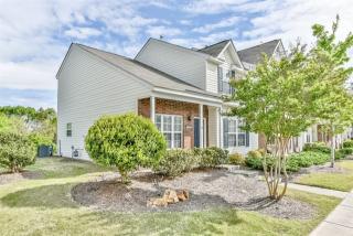 17105 Greenlawn Hills Ct, Charlotte, NC 28213-5906