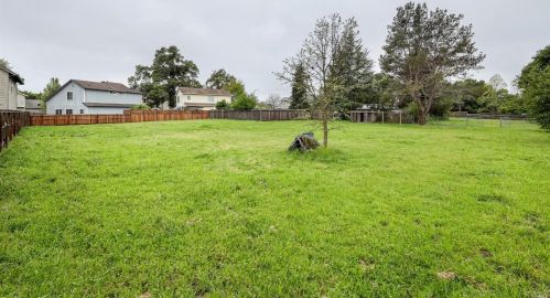 1270 Fulton Rd, Santa Rosa, CA 95401-4924
